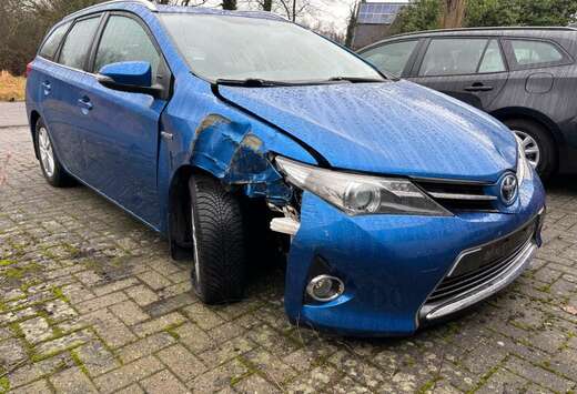 Toyota Auris SW HEV 1.8i HSD Lounge ONLY EXPORT