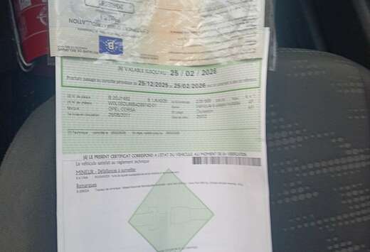 Opel 1.2 - 85 ch Twinport Color Edition