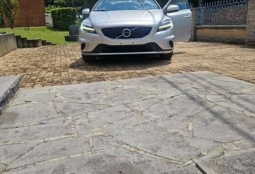 Volvo 2.0 D2 Black Edition AdBlue (EU6d-TEMP)