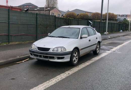 Toyota 1.6i 16v Linea Sol