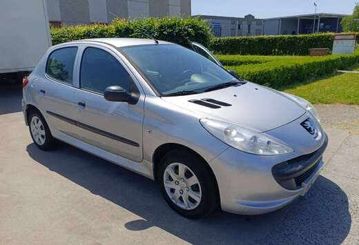Peugeot 206  1.1i Trendy