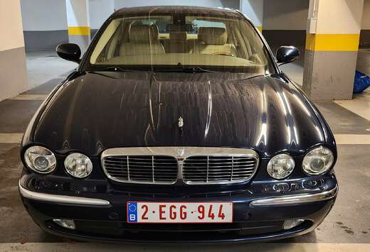 Jaguar XJ6 2.7 Turbo V6 24v Executive