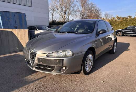 Alfa Romeo 147 1.9 JTD Distinctive