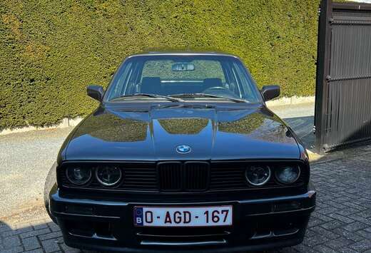 BMW E30 M TECHNIC 2
