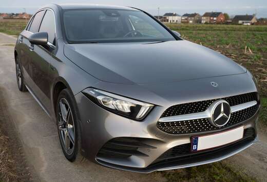 Mercedes-Benz A 250 e 8G-DCT AMG Line