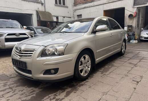 Toyota 1.8 VVT-i Sol only Export