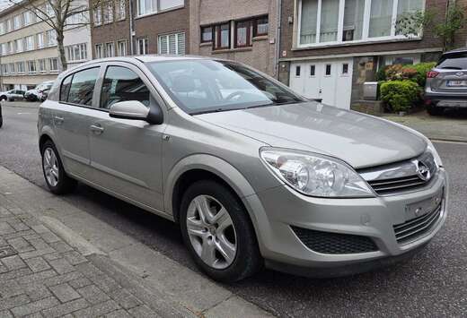 Opel 1.4i Essentia Easytronic