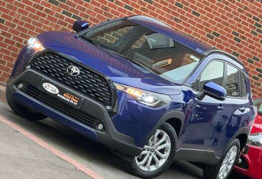 Toyota / 256111€ + 21% TVA = 30990€