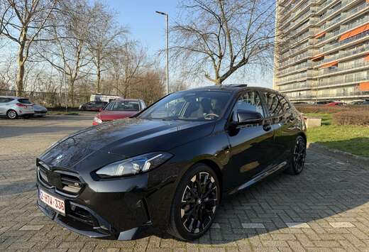 BMW M135 FULL OP/PANO/4 JAAR GARANTIE