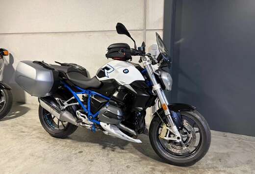 BMW R1200R met verlagingskit in touringtrim