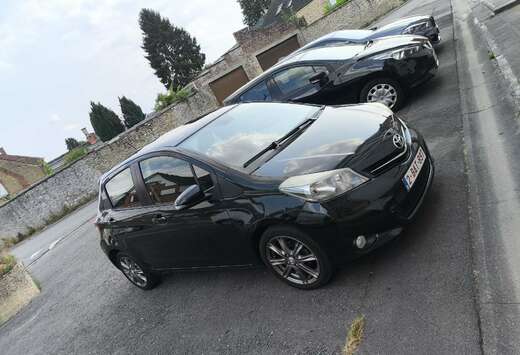Toyota Toyota Yaris 1.33 VVT-i 99ch-Toit Pano-Camera- ...
