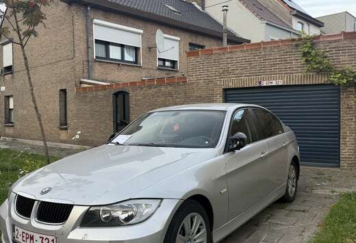 BMW 320i