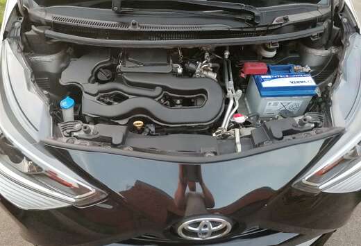 Toyota 1.0i VVT-i x-clusiv