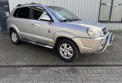 Hyundai 2.7 V6 4WD Champion