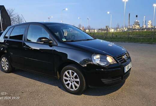 Volkswagen 1.2 Black/Silver Edition