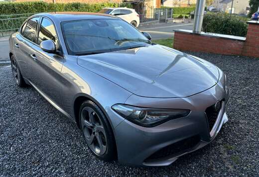 Alfa Romeo 2.2 JTDm Super