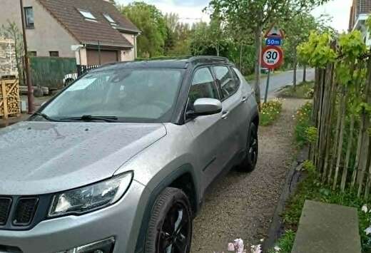 Jeep Compass 1.4 Turbo 4x2 Night Eagle (EU6d)