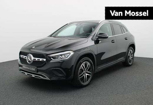 Mercedes-Benz GLA e PANO  LED  NAVI