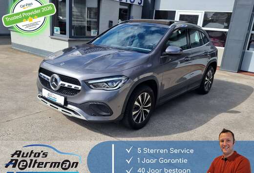 Mercedes-Benz GLA 180 AUTOMAAT * LED * PANO OPENDAK * ...