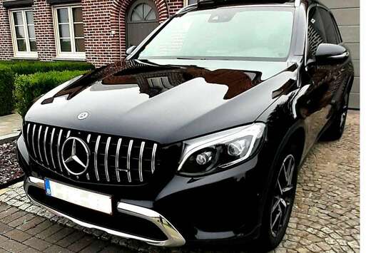Mercedes-Benz Amg line + Pano + trekhaak