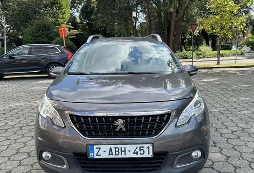 Peugeot 2008 1.2i PureTech Style