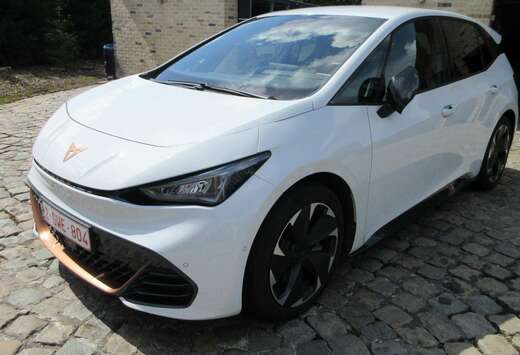 Born 59 kWh eBoost Business 23140 € + TVA