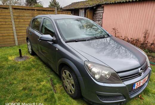 Opel Astra 1.7 DTL CDTi Elegance