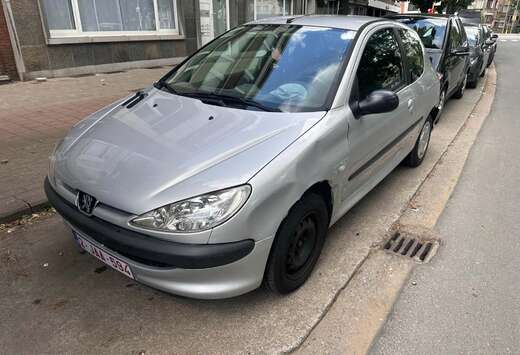 Peugeot 1.1i Color Line