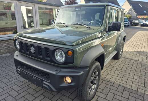 Suzuki Jimny 1.5i 4x4 GLX