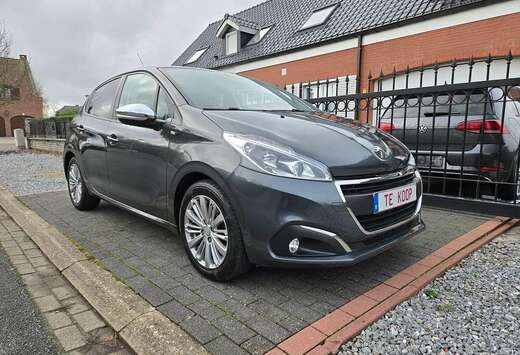 Peugeot 208 1.2i PureTech Style