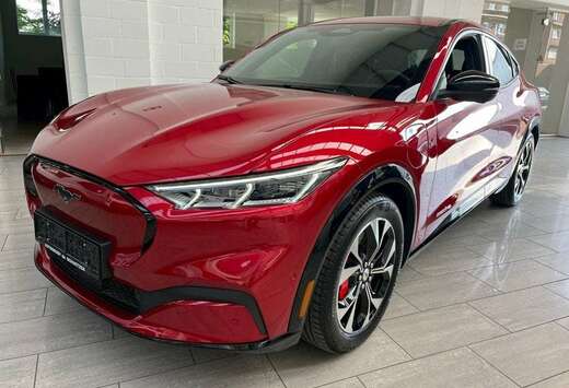 Ford 76 kWh Premium AWD