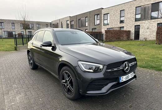 Mercedes-Benz GLC 200 d AMG-line FULL OPTIONS