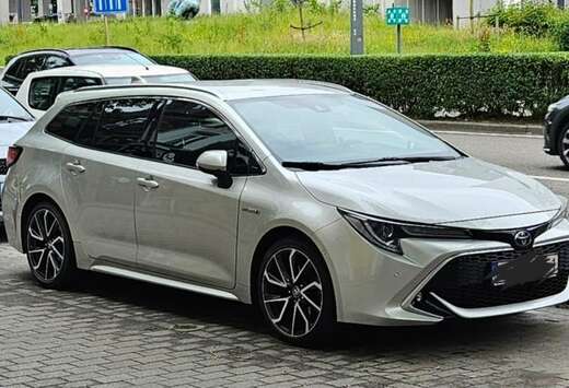 Toyota Hybride touring sport 2 litres