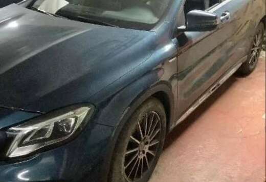 Mercedes-Benz GLA 180 Pack AMG