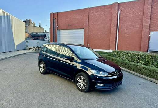 Volkswagen Touran 1.6 TDi SCR Highline. 7Places