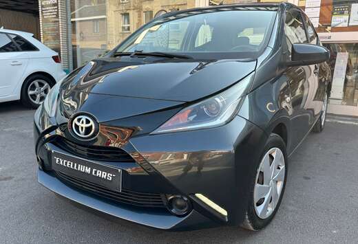 Toyota 1.0i VVT-i Camera Airco Carnet Tres Propre