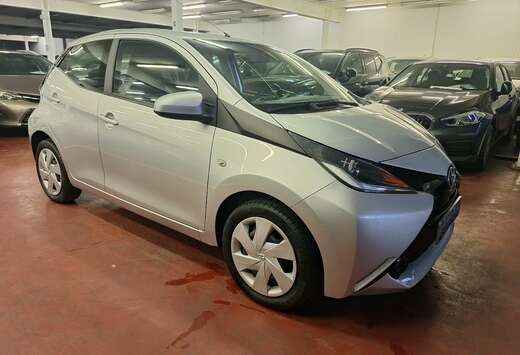 Toyota 1.0i