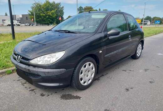 Peugeot 1.4 benzine 2006 79.957km