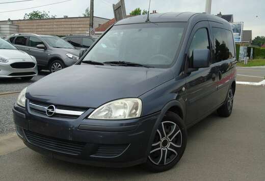 Opel Tour 1.4i XEP Essentia**Dubbele schuifdeuren