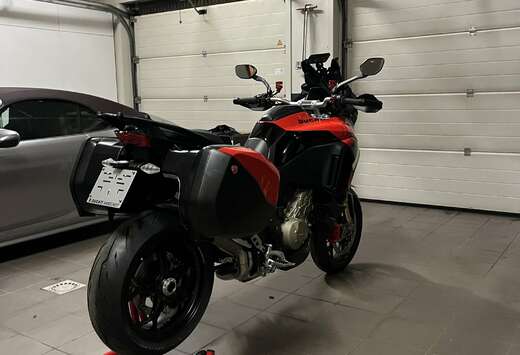 Pikes Peak Akrapovic