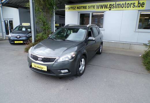 Kia 1.6CRDi 115cv break gris 05/12 Airco GPS Capteurs