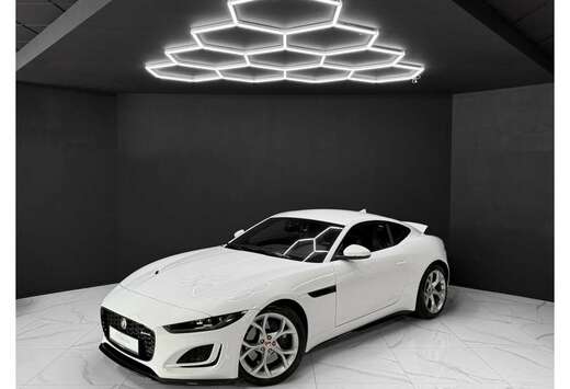 Jaguar P300 Coupe R-Dynamic / Meridian / LED / 1.Hand