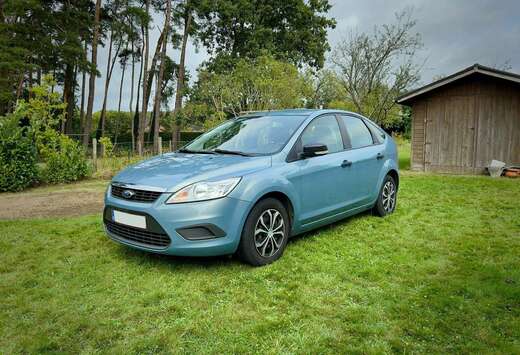 Ford Focus 1.4i Ambiente