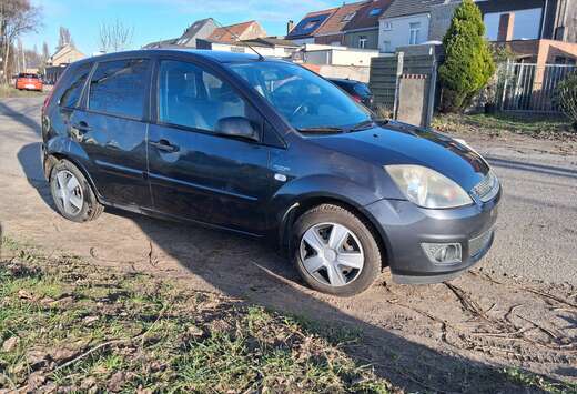 Ford Fiesta 1.3i Colorline