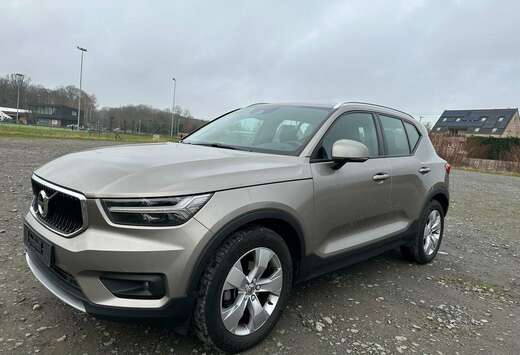 Volvo XC40 T3 Momentum Core