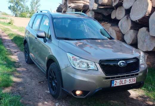 Subaru 2.0i Luxury