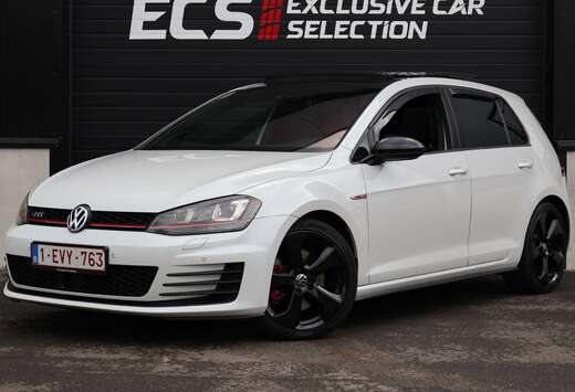 Volkswagen Golf 2.0 TSI DSG