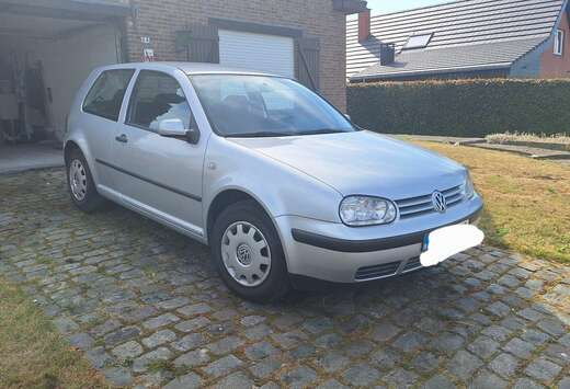 Volkswagen 1.4i Base Edition