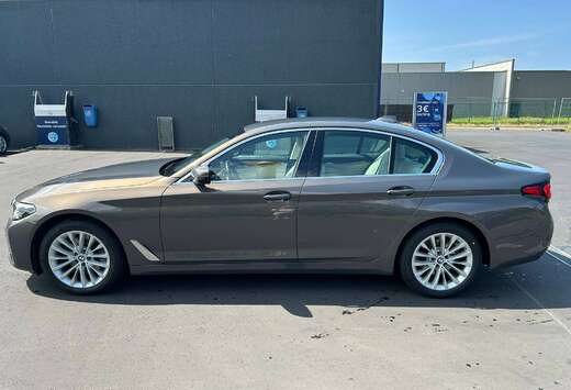BMW Prachtige BMW 520iA MHEV Luxury Line