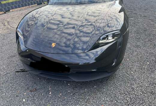 Porsche Taycan 93.4 kWh Taycan
